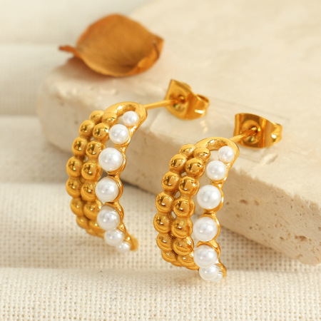 1 paire de boucles d'oreilles puces rétro classiques en acier inoxydable plaqué or avec perles artificielles pour femme