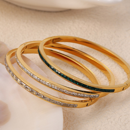 Bracelet pour femme, collection Exquisite Series Classic Plaid, en acier inoxydable léger et imperméable, couleur or (1 pièce)