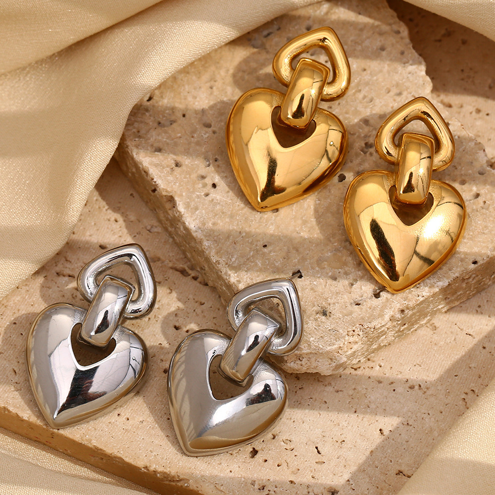 Boucles D'Oreilles Pendantes Pour Femme, Collection Romantique, En Forme De Cœur, En Acier Inoxydable Étanche, Couleur Or (1 Paire). Image4