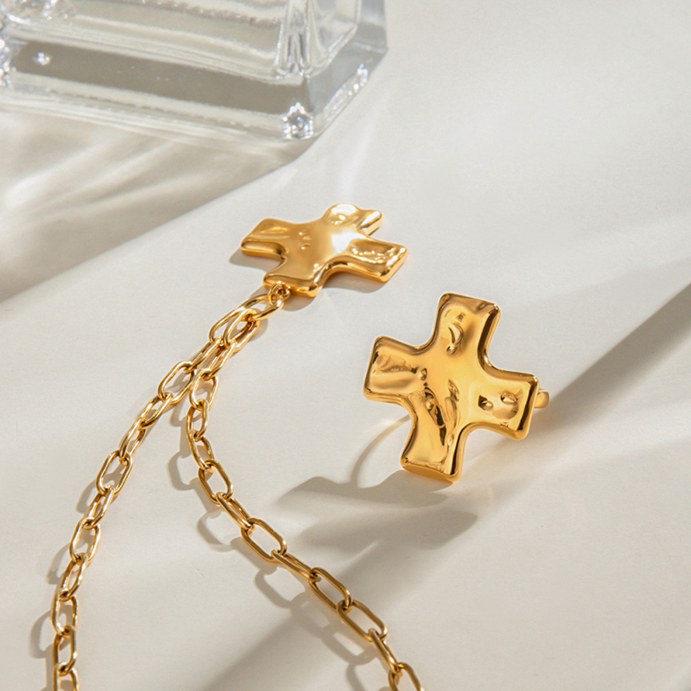 Collier Avec Pendentif Croix Rétro En Acier Inoxydable Plaqué Or Pour Femme, Série Simple, 1 Pièce Image4