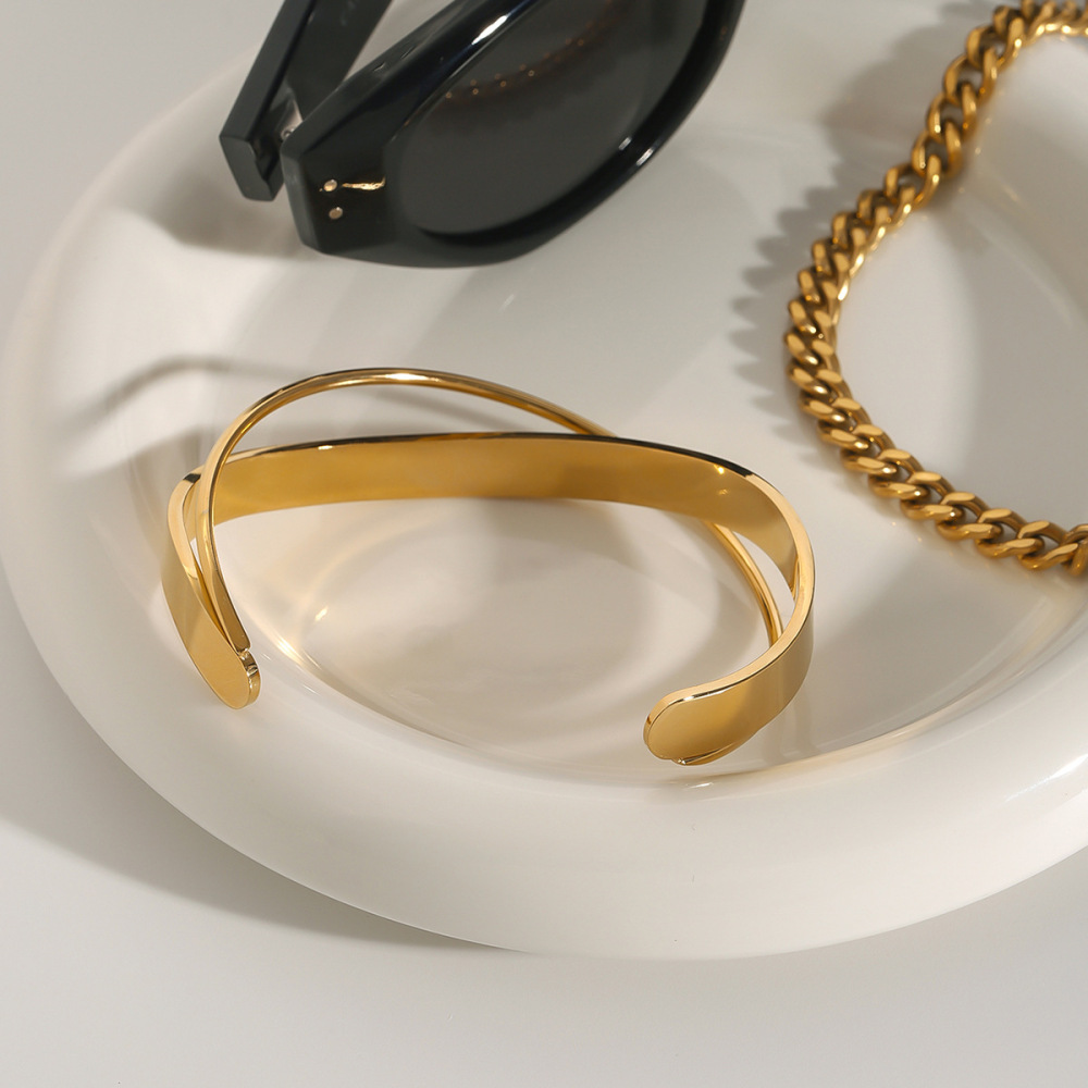 Bracelet Jonc Femme En Acier Inoxydable Doré, Étanche, À Lignes Superposées, Collection Fascinating Series (1 Pièce) Image5