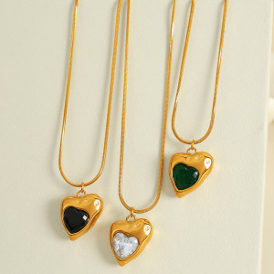 Collier Avec Pendentif En Forme De Cœur Rétro En Acier Inoxydable Plaqué Or  Et Zircon Pour Femme, Série Simple h5 Image3