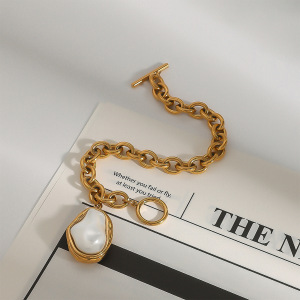 Bracelet À Breloques Pour Femme, Pendentif Élégant Et Irrégulier, Collection Romantique, En Acier Inoxydable Étanche, Couleur Or (1 Pièce). h5 Image3