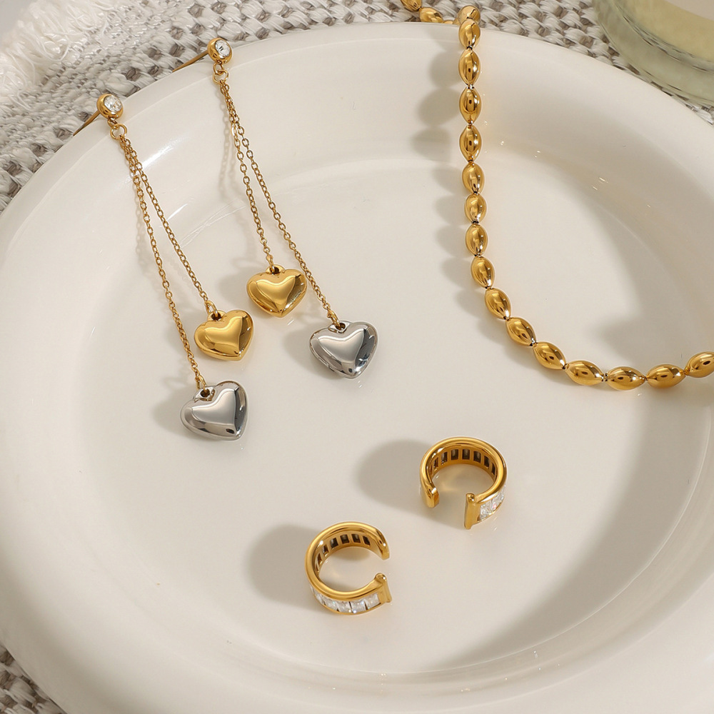 Boucles D'Oreilles Pendantes Pour Femme, Collection Romantique, Ornées De Pompons En Forme De Cœur, En Acier Inoxydable Étanche, Coloris Or Et Argent. Image2