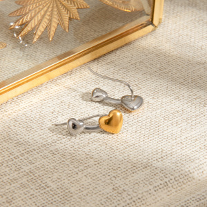 Boucles D'Oreilles Puces Pour Femme, Collection Designable, En Acier Inoxydable Imperméable, Motif Cœur Délicat, Coloris Or Et Argent (1 Paire). h5 Image5