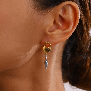 1 Paire De Boucles D'Oreilles Pendantes Pour Femme, Collection Classique En Forme De Cœur, En Acier Inoxydable Étanche, Coloris Or Et Argent. h5 Image4