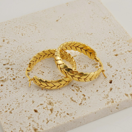 1 paire de boucles d'oreilles créoles pour femme en acier titane plaqué or , série simple, motif à carreaux 2