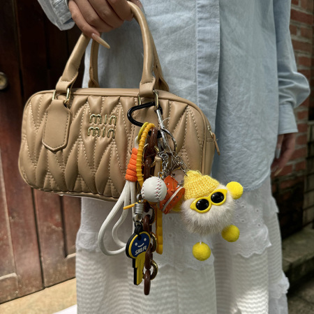 1 breloque de sac à main pour femme, en alliage, avec chaîne mignonne et simple (1 pièce)