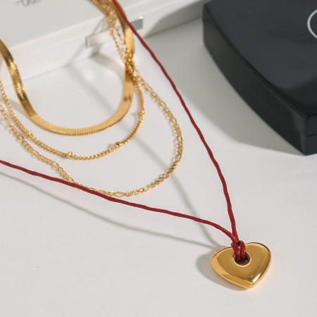 Collier à plusieurs rangs pour femme, style classique romantique, en acier inoxydable, couleur or, forme de cœur. 2