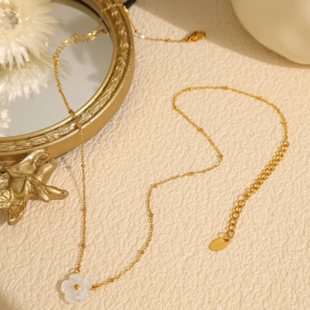 Collier avec pendentif en forme de fleur élégante, série classique, en acier titane, couleur or, pour femme, 1 pièce 2