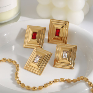 1 Paire De Boucles D'Oreilles Puces Pour Femme, Style Rétro Chic, Forme Quadrilatérale, En Acier Inoxydable Étanche, Couleur Or, Collection Luxueuse. h5 Image7