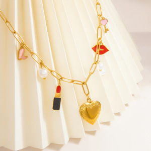 Collier Avec Pendentif En Forme De Cœur Classique En Acier Inoxydable Plaqué Or , Série Romantique, Pour Femme, Avec Perles Artificielles h5 Image5