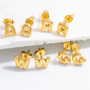 1 Paire De Boucles D'Oreilles Puces Pour Femme, Collection Simple Series, En Acier Inoxydable Étanche, Couleur Or, Avec Lettres Assorties. h5 Image3