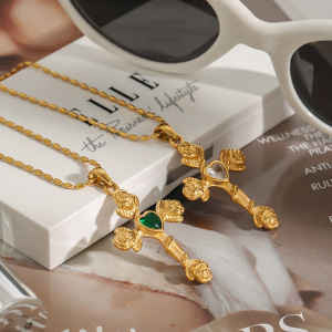 Collier Pendentif Femme En Acier Inoxydable Doré, Étanche, Avec Croix De Ross, Collection Luxueuse (1 Pièce) h5 Image8