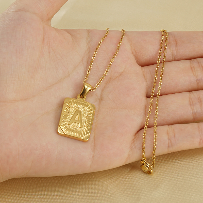 Collier Pendentif Unisexe En Acier Inoxydable Plaqué Or , Série Simple, Lettre Quotidienne Image5