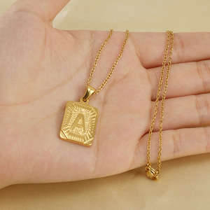 Collier Pendentif Unisexe En Acier Inoxydable Plaqué Or , Série Simple, Lettre Quotidienne h5 Image5