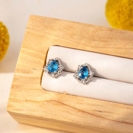 1 paire de boucles d'oreilles à tige en acier titane et zircone pour femme, série Simple, goutte simple, sans placage