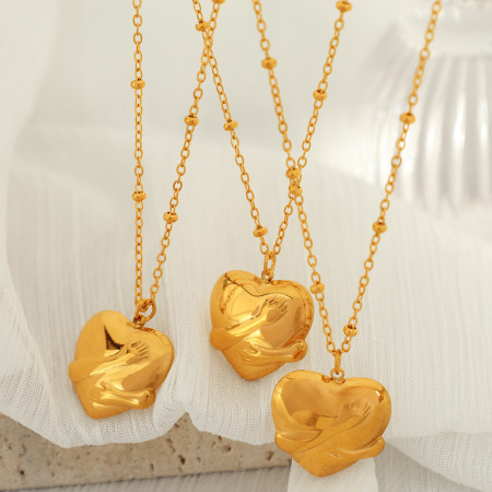 collier avec pendentif en forme de cœur rétro en acier titane plaqué or  pour femme, série simple, 1 pièce