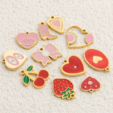 Pendentif femme DIY en acier inoxydable, couleur or, en forme de goutte, motif fraise douce, collection romantique (1 pièce)