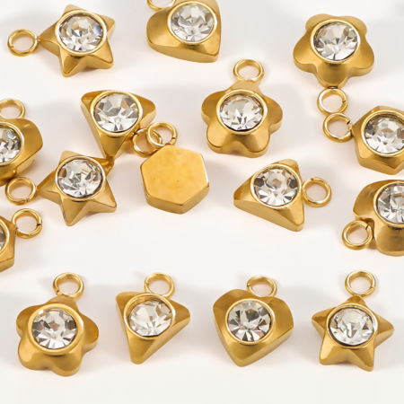 1 paire de pendentifs pour femme en forme de cœur simple, plaqués or , en zircone