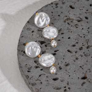 Boucles D'Oreilles Pendantes Élégantes Et Géométriques En Acier Inoxydable Plaqué Or Avec Perles Artificielles (1 Paire) h5 Image3