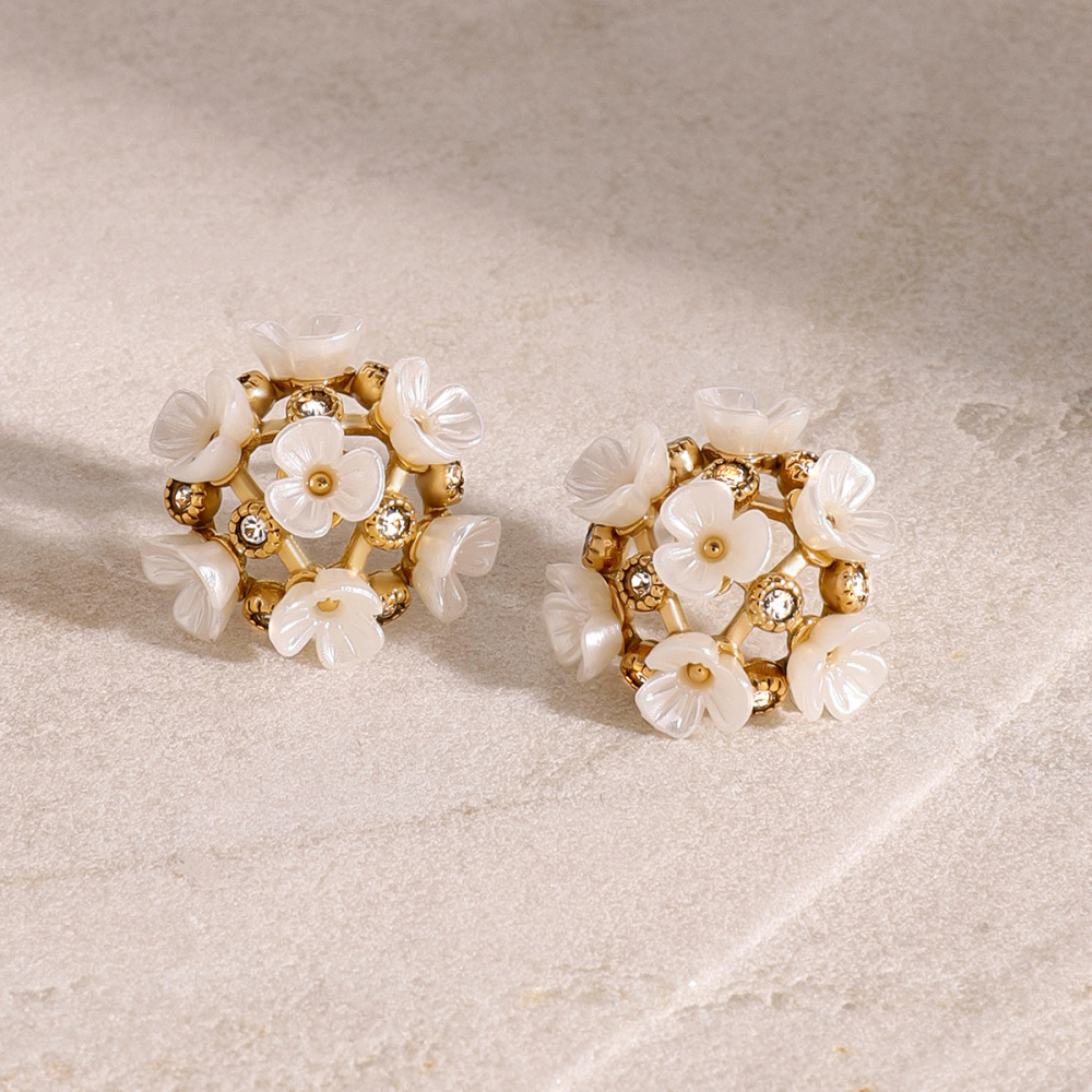 1 Paire De Boucles D'Oreilles À Tige En Acier Inoxydable Plaqué Or Pour Femme, Série Simple, Motif Fleur Douce h5Image2