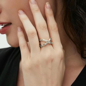 Bague Ajustable Pour Femme, Collection Charming Series, En Acier Inoxydable Argenté, Texturée Et Martelée, Étanche. h5 Image7