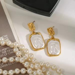 1 Paire De Boucles D'Oreilles Pendantes Élégantes Pour Femme, Style Rétro Français, En Acier Inoxydable Doré, Étanches. Collection Luxueuse. h5 Image4