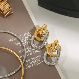 1 Paire De Boucles D'Oreilles Puces Pour Femme, Collection Exquisite Series, Style Annulaire Décontracté, En Acier Inoxydable Étanche, Coloris Or Et Argent. h5 Image3