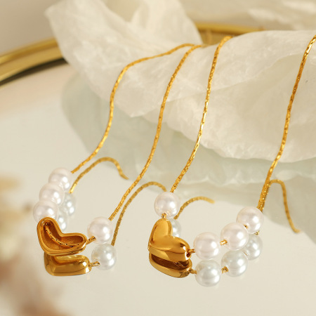 collier avec pendentif en forme de cœur en acier inoxydable plaqué or  et perles artificielles pour femme, série simple