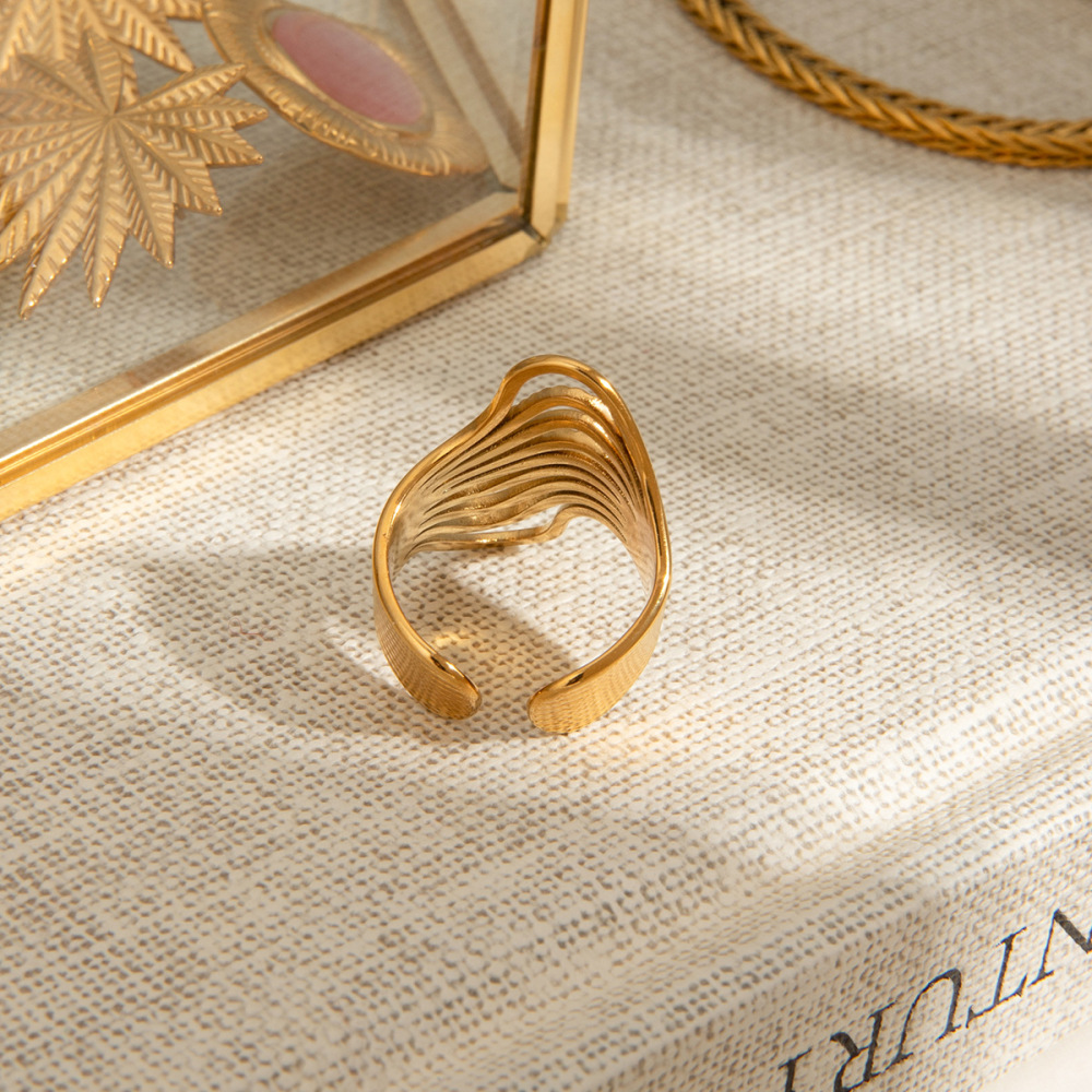 Bague Ajustable Pour Femme, Collection Minimaliste Chic, En Acier Inoxydable Étanche Couleur Or (1 Pièce). Image6