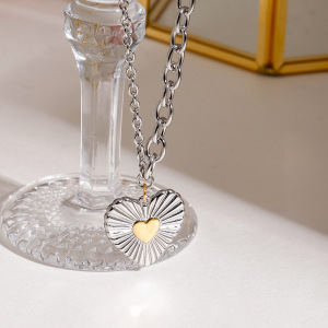 Collier Pendentif Cœur Daily Thread Pour Femme, Collection Romantique, En Acier Inoxydable Étanche Couleur Or (1 Pièce) h5 Image3