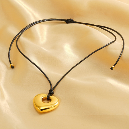 collier avec pendentif en forme de cœur classique en acier inoxydable plaqué or  pour femme, série simple, 1 pièce 2