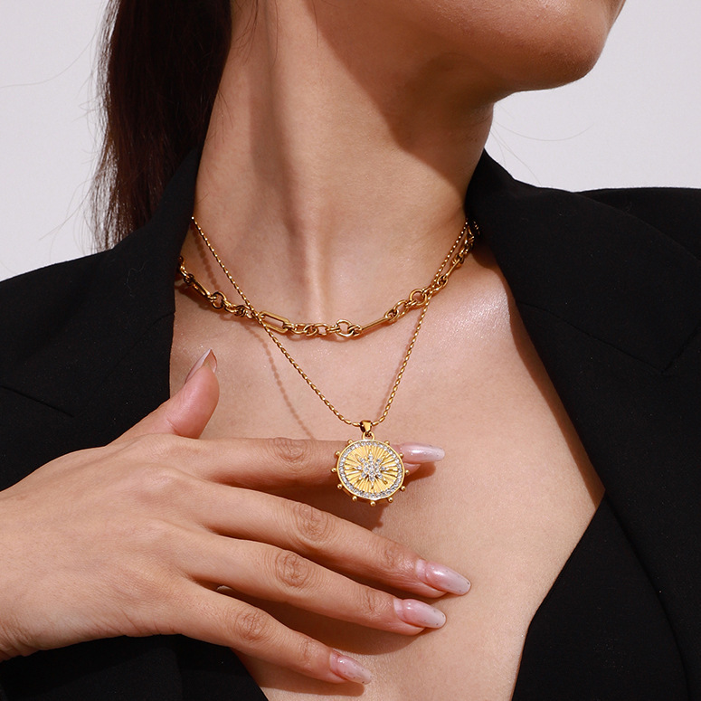 Collier Pendentif Femme En Acier Inoxydable Doré, Étanche, En Forme D'Étoile À Huit Branches (1 Pièce), Collection De Luxe Image9