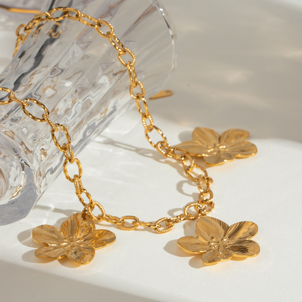 Collier Avec Pendentif En Forme De Fleur En Acier Inoxydable Plaqué Or  Pour Femme, Série Simple, 1 Pièce Image2
