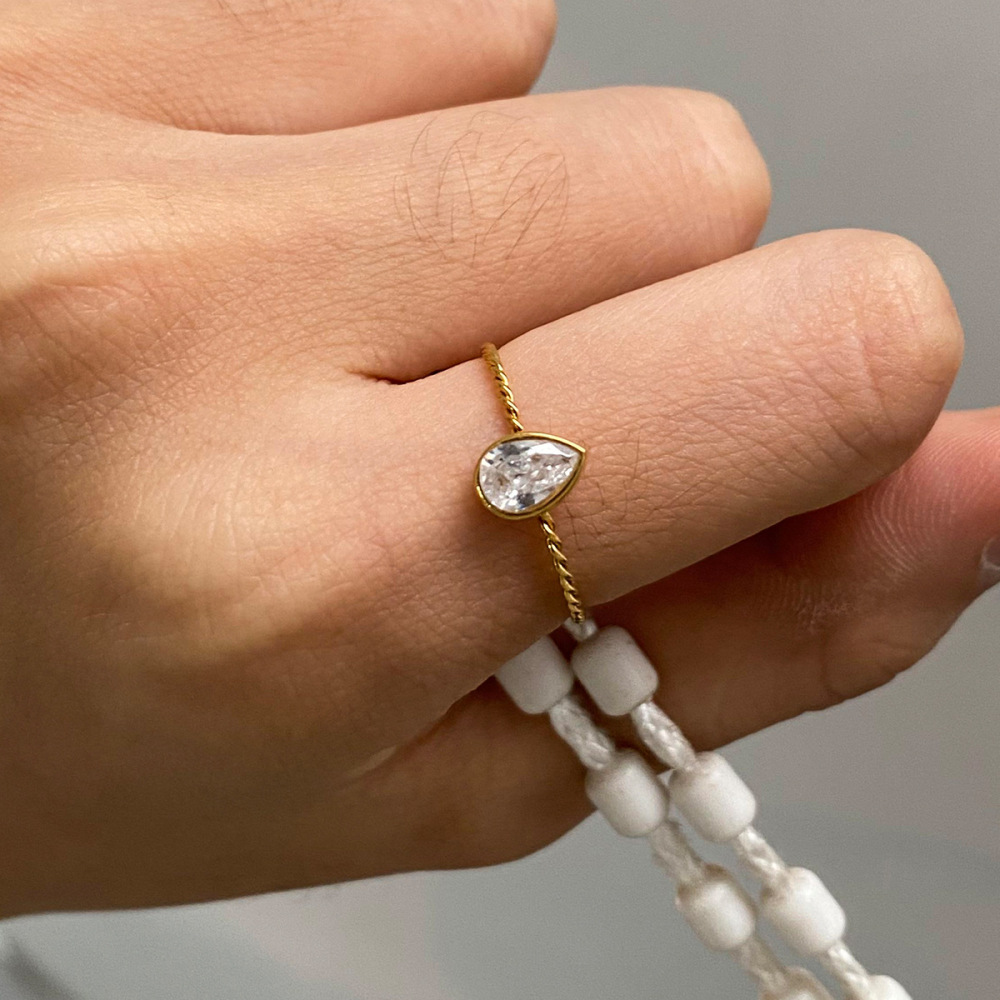 Ensemble De Bagues Pour Femmes De La Série Luxueuse Charming Droplet, En Acier Inoxydable Étanche Et Couleur Or (1 Pièce). Image8