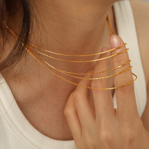 Colliers Superposés Pour Femmes, Série Simple, Pompon Simple, En Acier Inoxydable Plaqué Or  h5 Image5