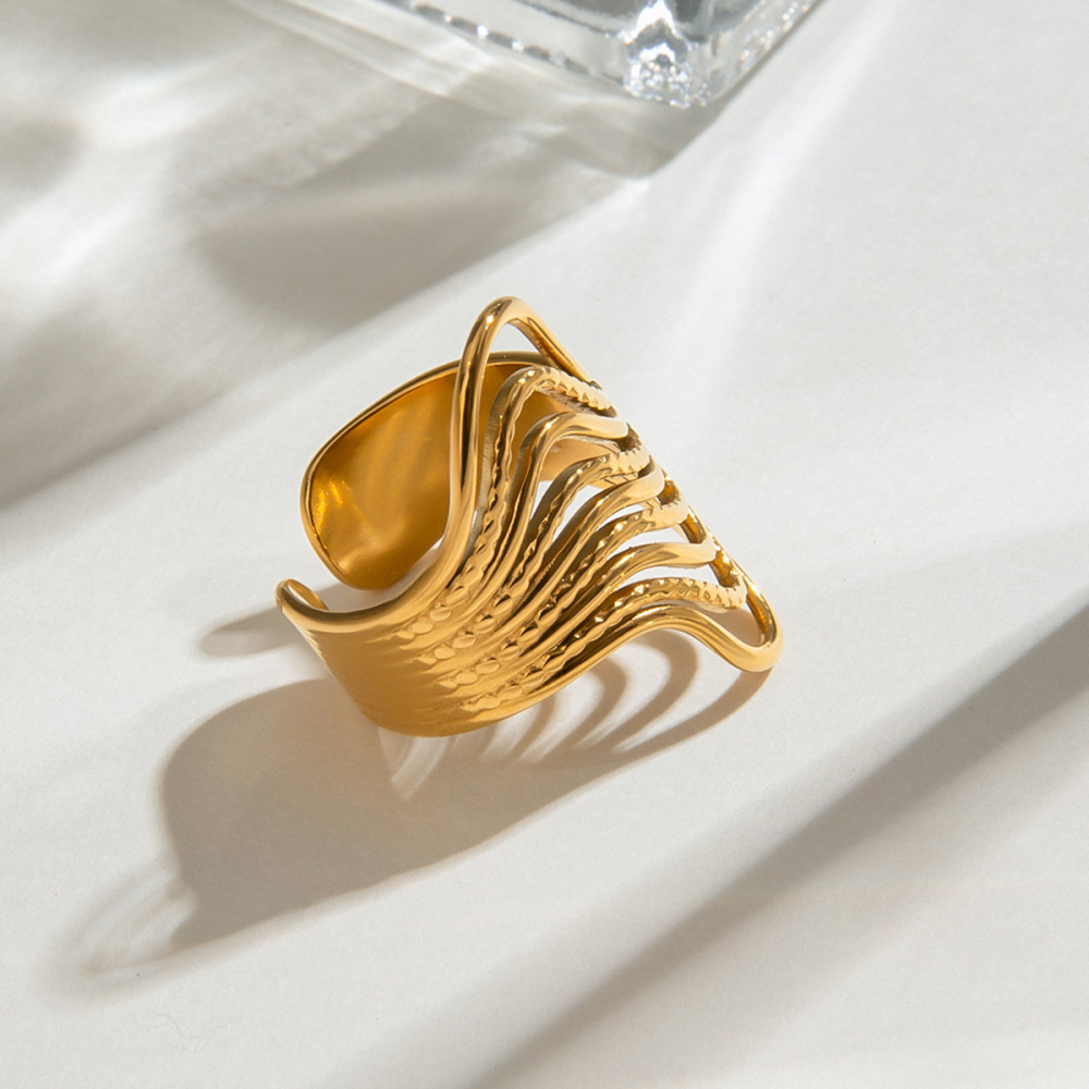 Bague Ajustable Pour Femme, Collection Minimaliste Chic, En Acier Inoxydable Étanche Couleur Or (1 Pièce). Image5