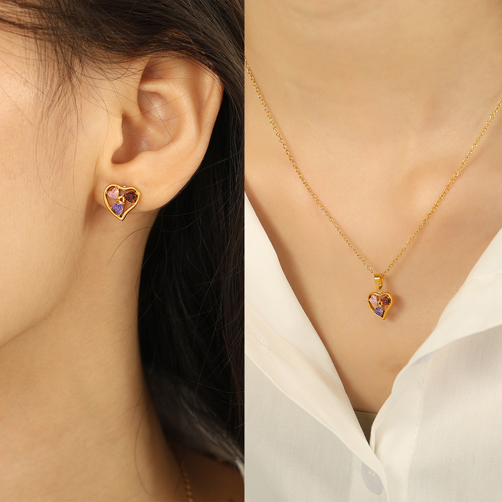 Collier Avec Pendentif En Forme De Cœur Élégant En Acier Titane Plaqué Or Et Strass Pour Femme, Série Luxueuse h5Image5