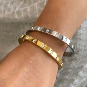 Bracelet Simple Et Décontracté En Acier Inoxydable Plaqué Or Avec Strass Pour Femme, 1 Pièce h5 Image5