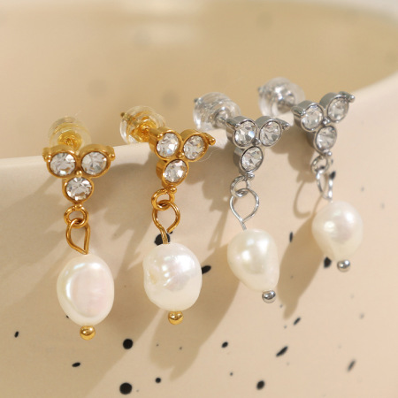 1 paire de boucles d'oreilles pendantes rétro Classic Series en acier inoxydable étanche couleur or pour femme