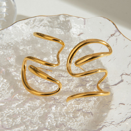 1 paire de boucles d'oreilles puces simples en acier inoxydable étanche couleur or 2