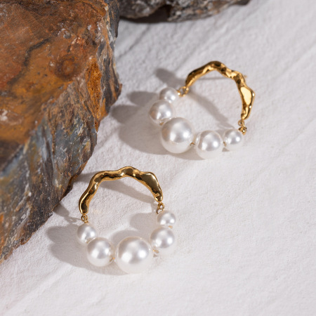 1 paire de boucles d'oreilles perles rétro simples en acier inoxydable plaqué or avec perles artificielles pour femme 2
