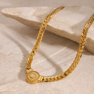 Collier Élégant En Acier Inoxydable Plaqué Or Avec Pendentif En Forme De Cœur Et D'Amour, Série Luxueuse, 1 Pièce h5 Image5
