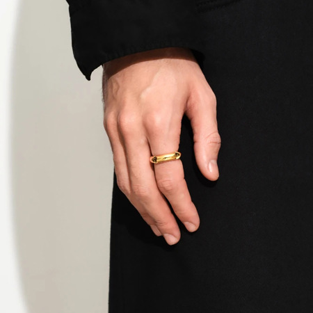 Bague simple pour femme, collection Designable, en acier inoxydable, couleur or, étanche, assortie à tous les styles. 2