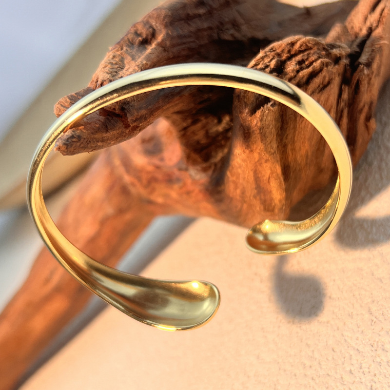 Bracelet Classique Pour Femme, En Acier Inoxydable Uni, Étanche, Couleur Or (1 Pièce) Image4