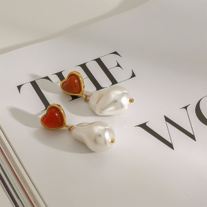 Boucles D'Oreilles Pendantes Asymétriques Élégantes En Acier Inoxydable Doré, Style Romantique, En Forme De Cœur, Étanches. Collection « Sweet Heart ». h5 Image4