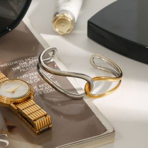 Bracelet Pour Femme En Acier Inoxydable Doré, Étanche, À Lignes Superposées, Collection Minimaliste (1 Pièce) h5 Image4