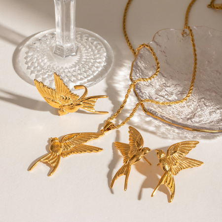 Collier Avec Pendentif En Acier Inoxydable Plaqué Or  Pour Femme, Série Classique, Motif Animal Naturel