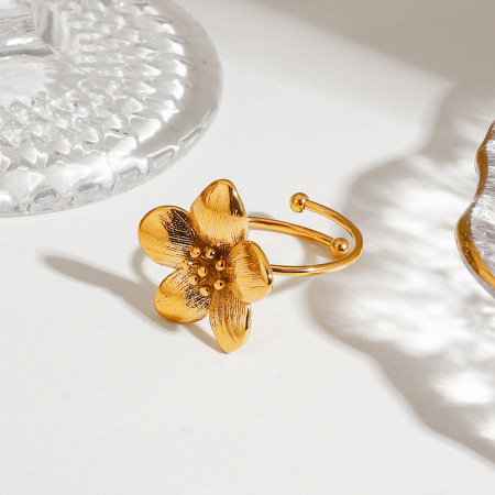 Bague ajustable pour femme, collection romantique, élégante et délicate, en acier inoxydable doré, étanche, ornée d'une fleur. 2